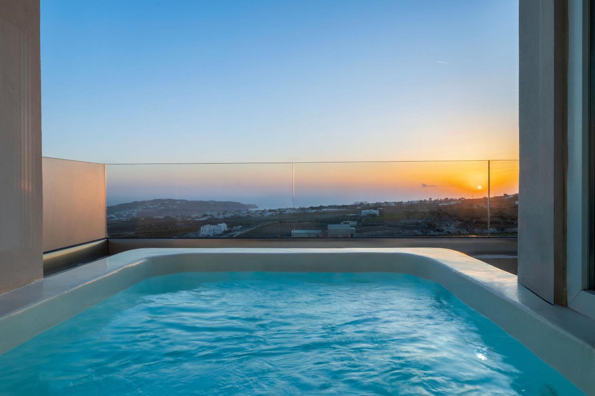 Cinnamon Villa With Private Hot Tub Pýrgos 外观 照片